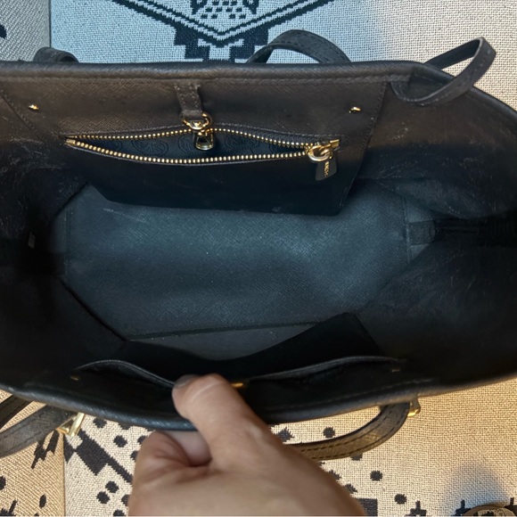 Michael Kors bags - Picture 2 of 2